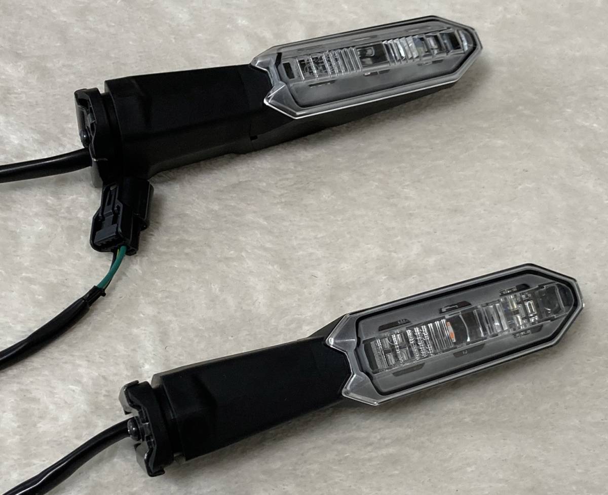 送料無料！極上品！Z900RS 純正LED ウインカー 1台分フルセット 