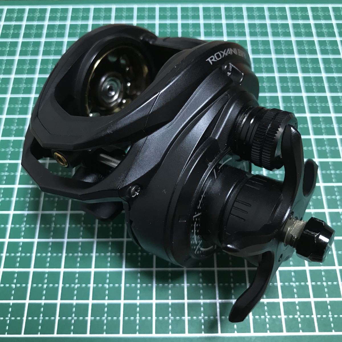 アブガルシア ロキサーニ bf8 左ハンドル ボディ ハンドル、スプール