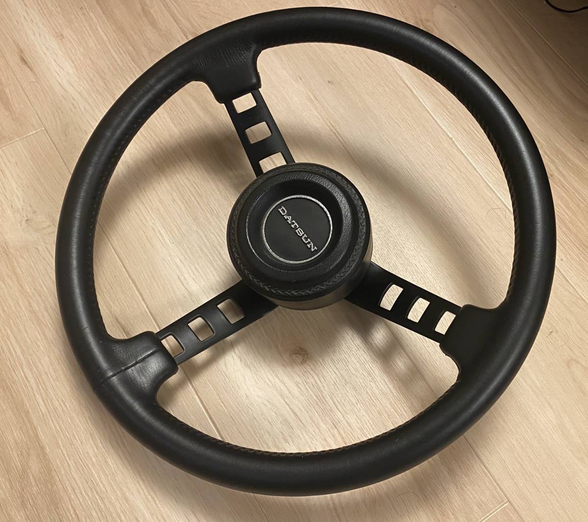 DATSUN 餌付か ダッツンコンペシート