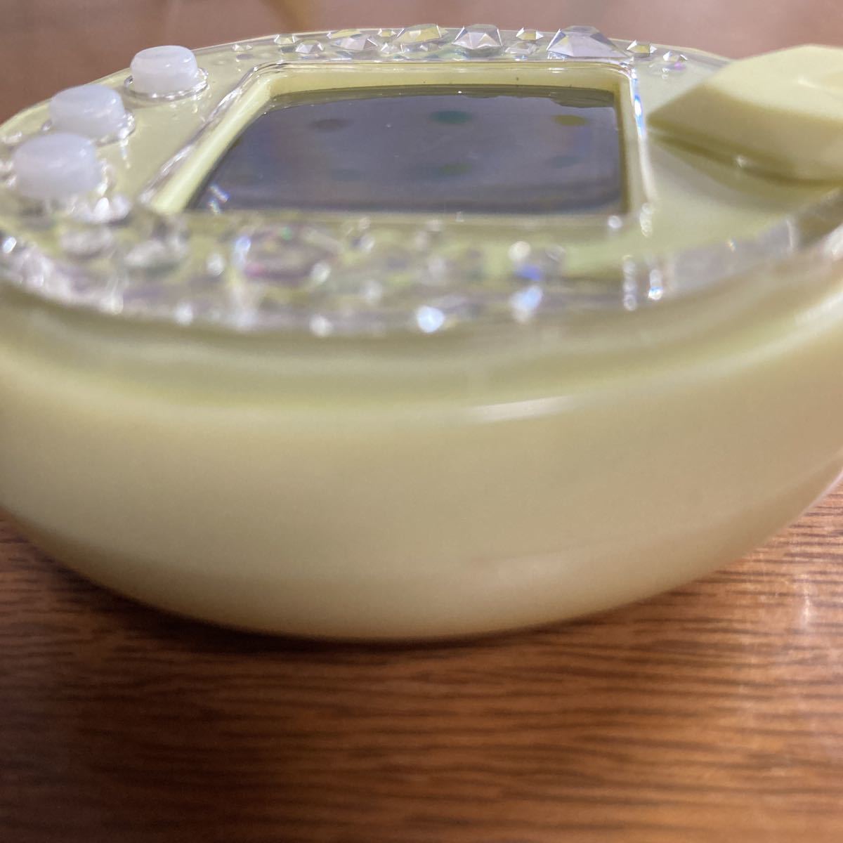 たまごっちピース イエロー 黄色 たまデコピアス(たまごっち)｜売買
