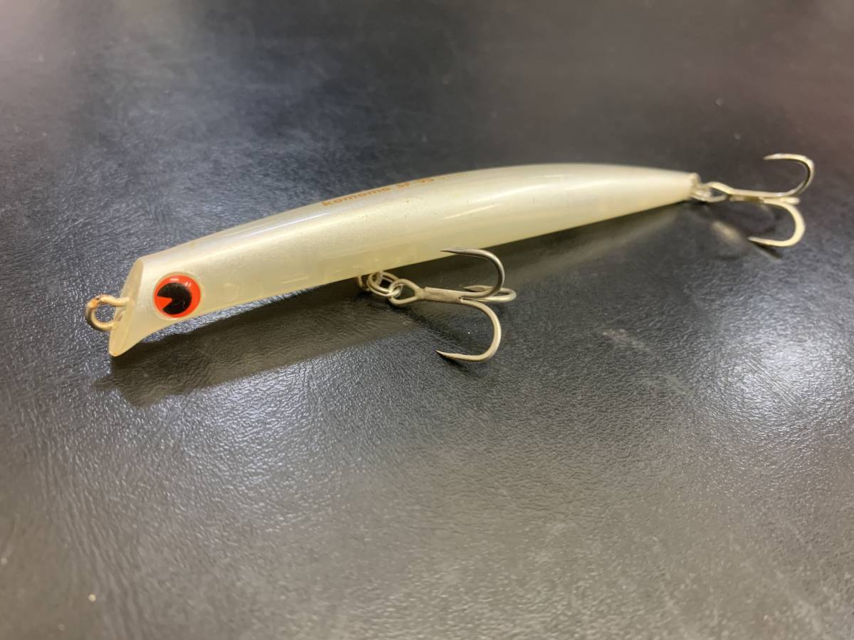 アイマ コモモ Sf 95 スリム パール Komomo Sf 95 Slim バチ抜け フック付き ミノー 売買されたオークション情報 Yahooの商品情報をアーカイブ公開 オークファン Aucfan Com