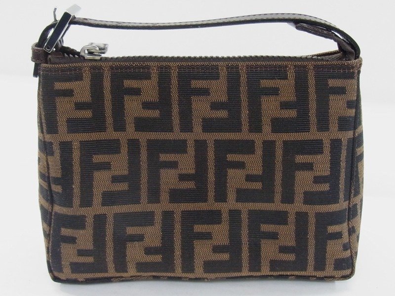 ■ フェンディ/FENDI ■ ズッカ柄 ハンド ポーチ　2349 ■ 内部劣化あり フェンディ FENDI ポーチ 本物 美品□フェンディ□ズッカ ミニバッグ