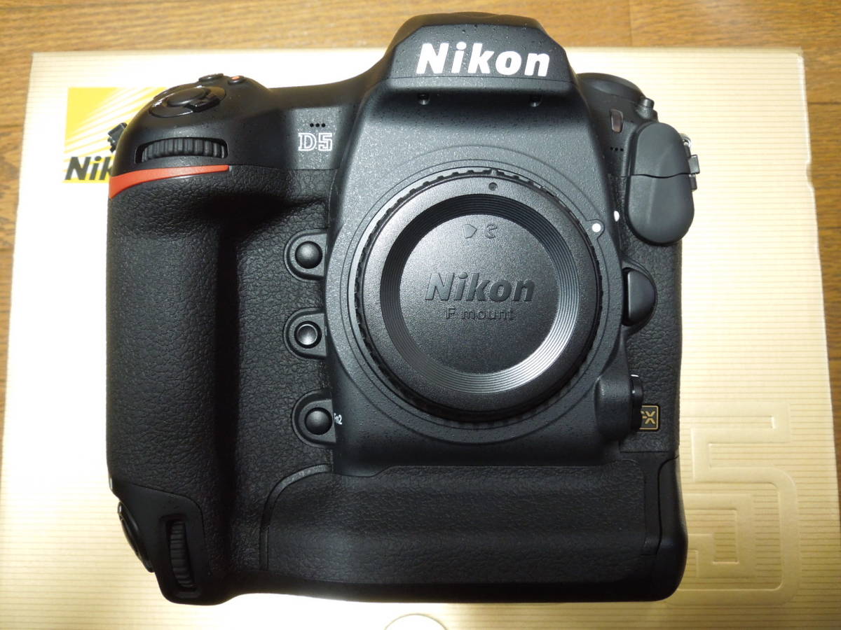 NIKON D5 XQD-Type ボディ 付属品完備 元箱 フラッグシップモデル