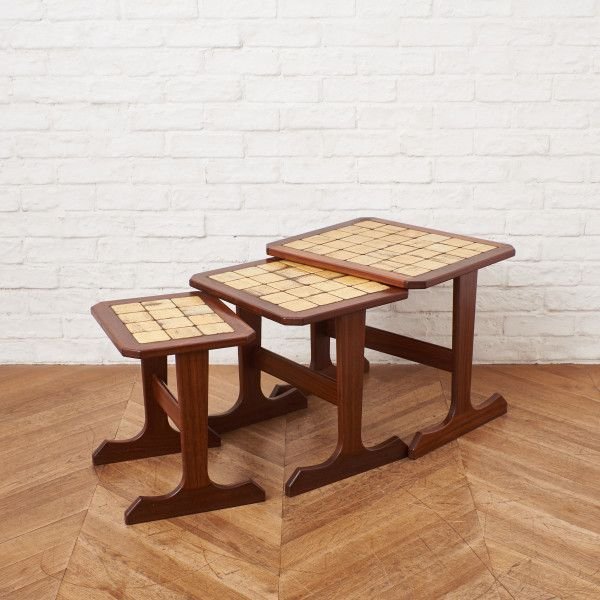 ネストテーブル G-PLAN Table – ジープラン | HYPE TIME ヴィンテージ G-PLANASTRO Vintage Nesting #84428 ロイズ・アンティークス G-PLANネストテーブル ANTIKAとモダン