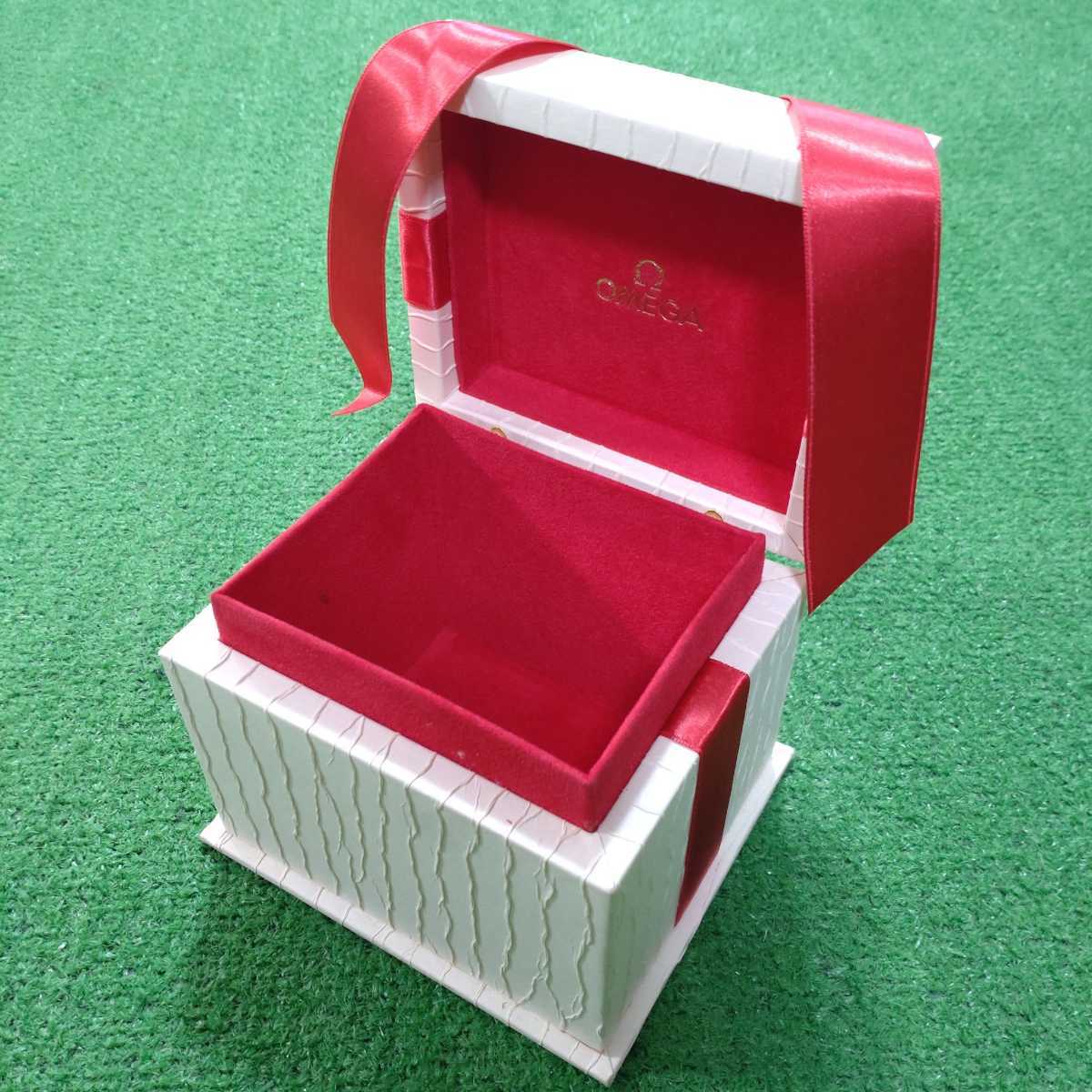 OMEGA オメガ 空箱 空き箱 時計 ケース 赤リボン 純正 箱 保存BOX 