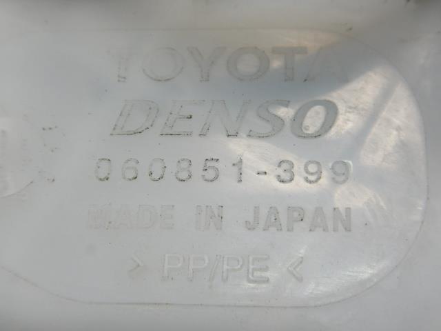 アクア DAA-NHP10 ウォッシャータンク 85315-52440 【公式通販】