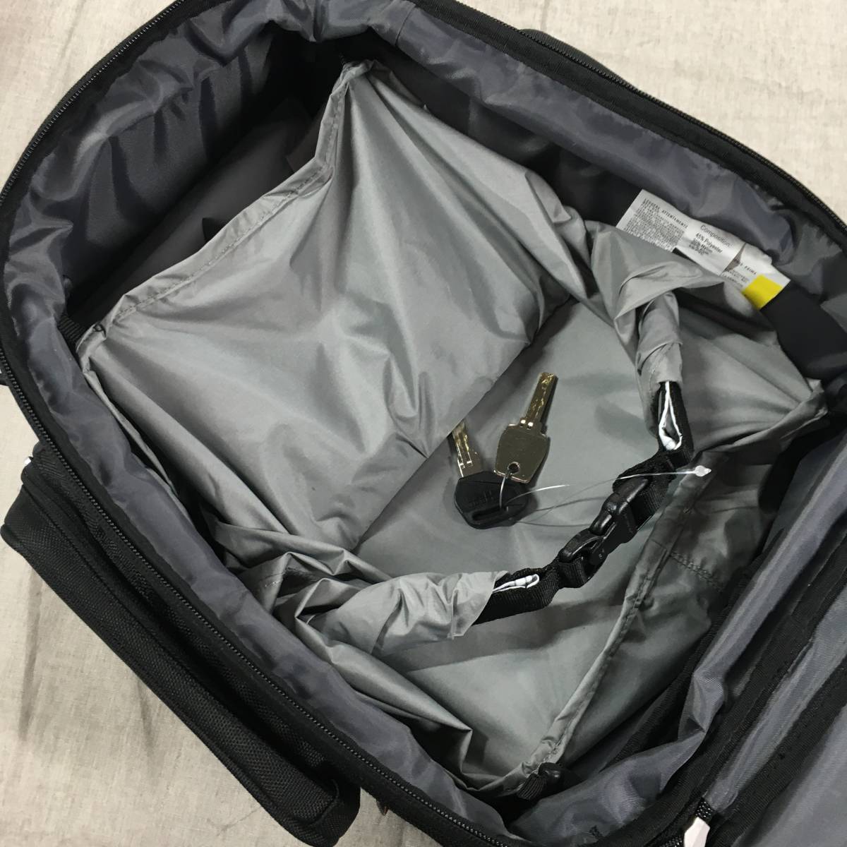 現状品 GIVI (ジビ) バイク用 タンクバッグ 25L 防犯キー付き インナー 