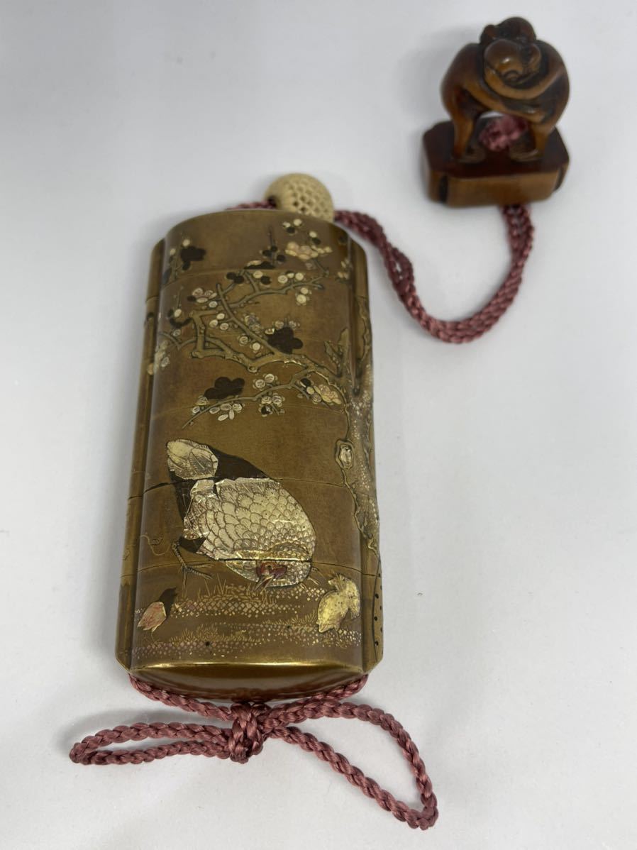 豪華絢爛！ 東秀齋 花押 作 本金蒔絵内梨地 高蒔絵梅鶏図印籠 印籠