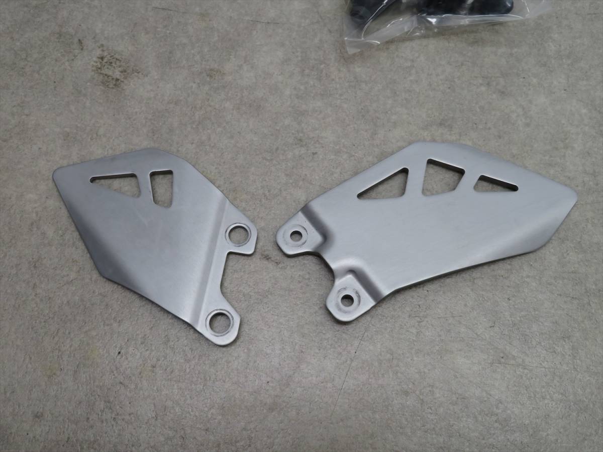 ZX-10R KAWASAKI 純正 メイン ステップ 左右 ADC3 0697 ⁄ 0698 19年