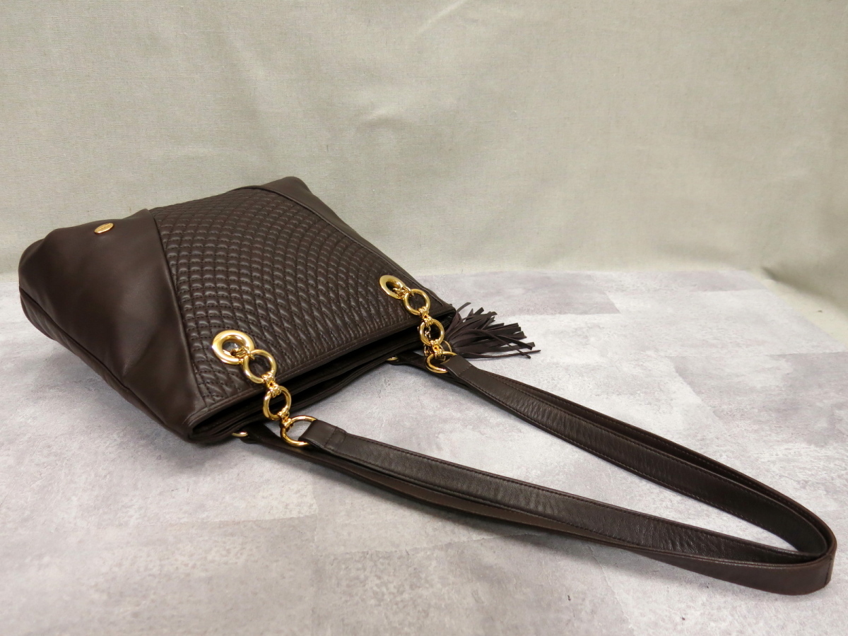 ●超美品●BALLY バリー●キルティング ラム レザー 本革●トート バッグ●タッセル●茶●ゴールド金具●肩掛け●ヴィンテージ●Js26221 レザー ラム ○超美品○BALLY トート バリー●Bロゴ●キルティング トップハンドル