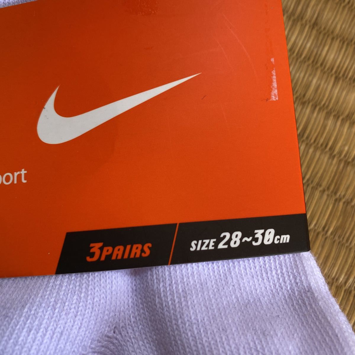 Nike ナイキ メンズソックス 白 28 30 大きいサイズ 靴下 ナイキ 売買されたオークション情報 Yahooの商品情報をアーカイブ公開 オークファン Aucfan Com