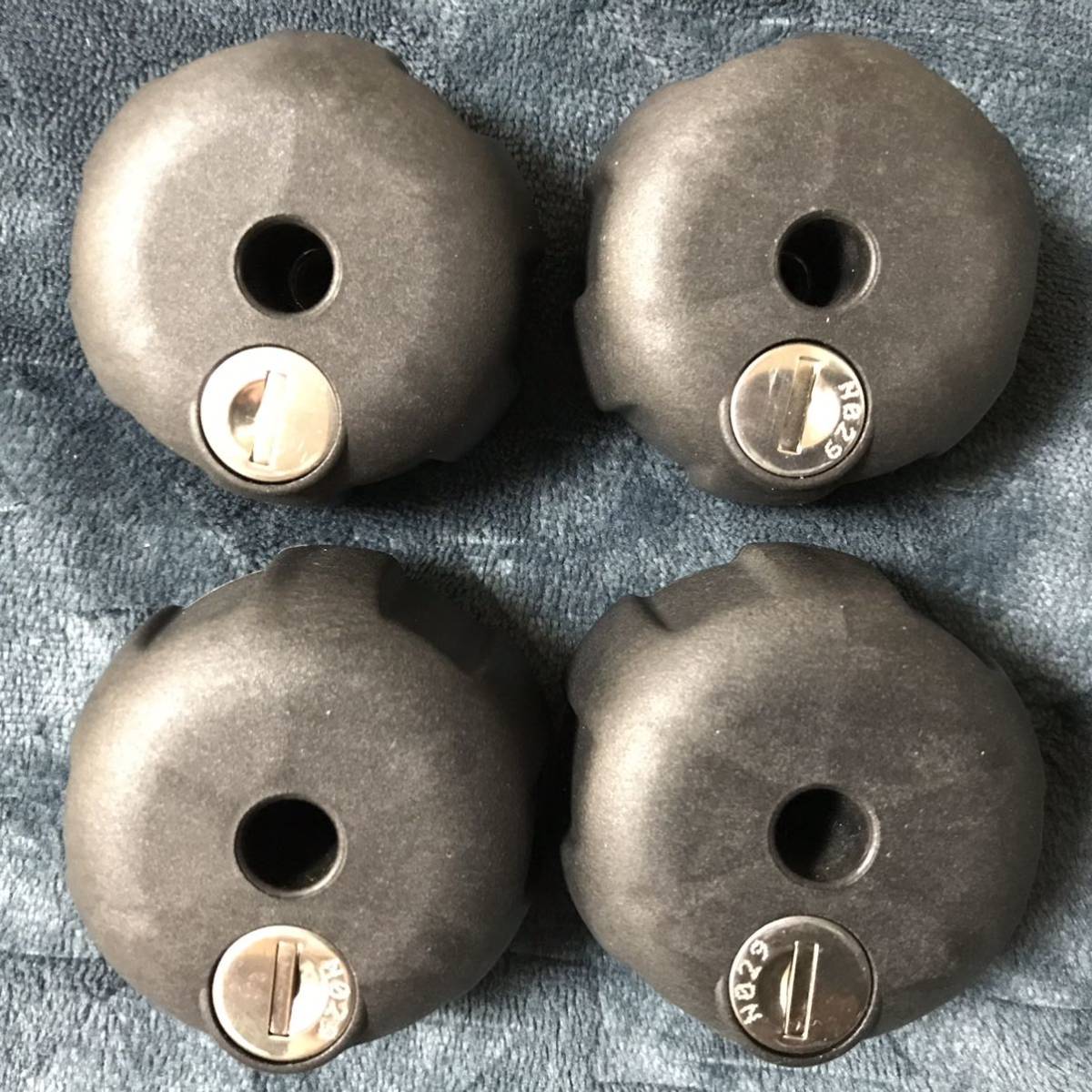 絶版メーカー製造廃止スーリー程度良好Thule中古TH527ロックノブ鍵付 