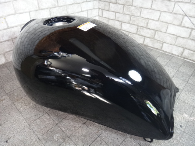 ○ゼファー750： エボニーブラックカラー 純正ガソリンタンク新品