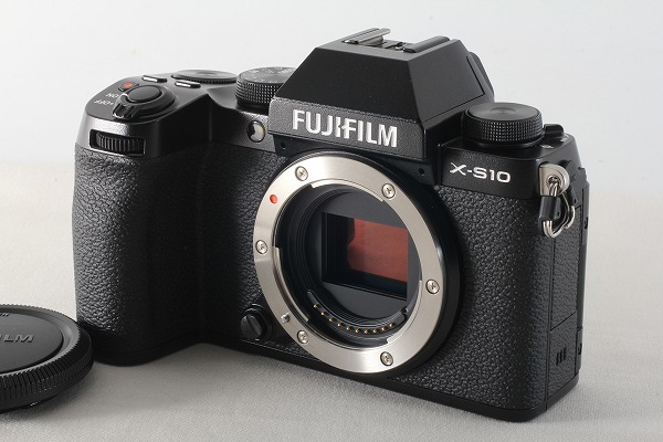 ◇ほぼ新品◇フジフィルム FUJIFILM X-S10 ボディ ブラック 付属品満載