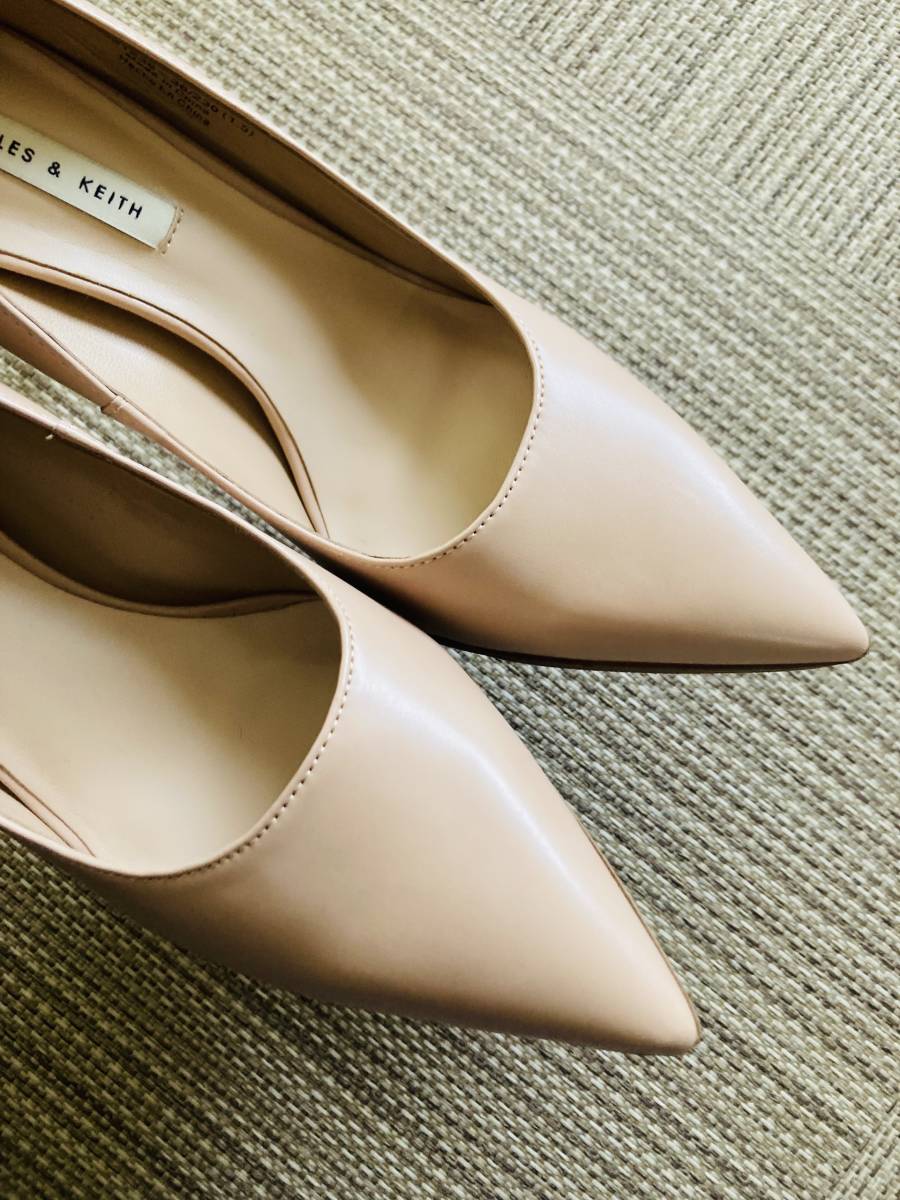 １度使用 Charles Keith チャールズアンドキース パンプス サイズ36 約23cm ベージュ系 売買されたオークション情報 Yahooの商品情報をアーカイブ公開 オークファン Aucfan Com