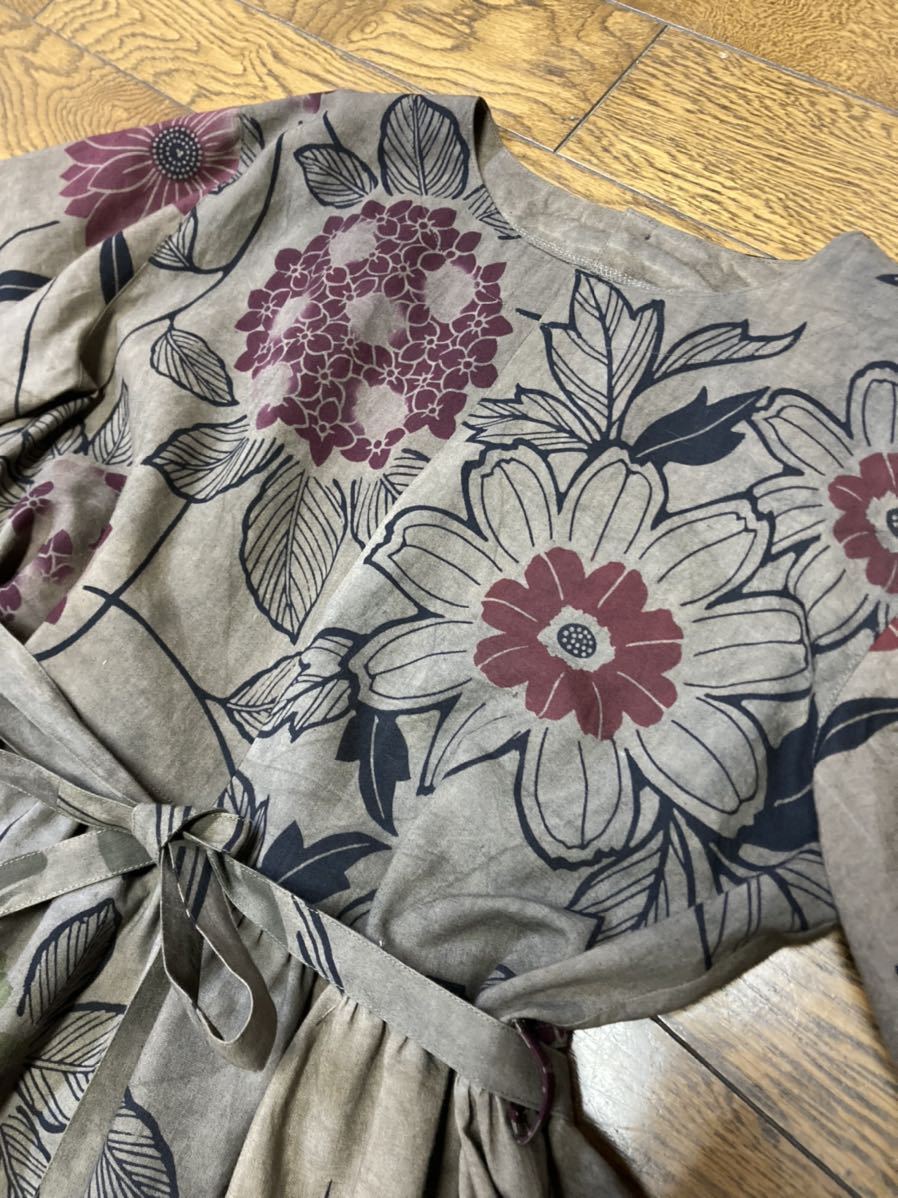 柿渋染め 鉄媒染 浴衣の柄見本枚使用 ウエスト切り替えティアードワンピース バルーン袖 ウエストリボン 焦茶 グレー系 花柄 女性和服 着物 売買されたオークション情報 Yahooの商品情報をアーカイブ公開 オークファン Aucfan Com