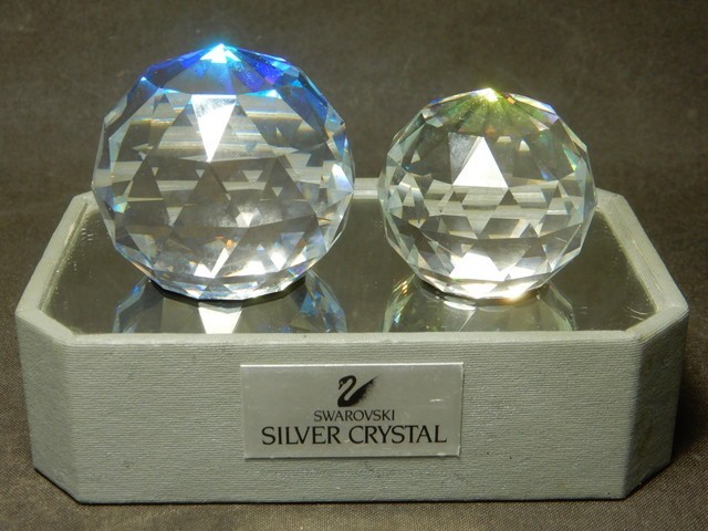 スワロフスキー球体オブジェ