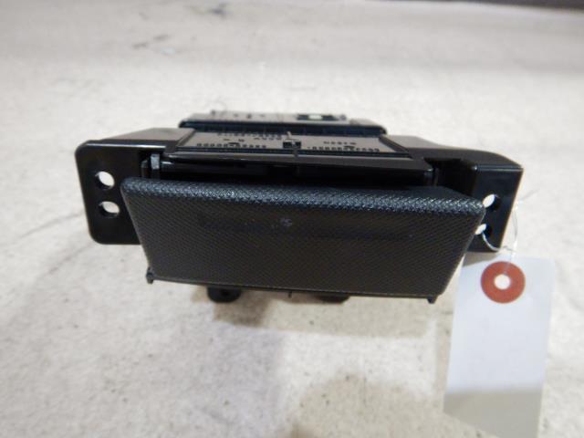 エスティマ DBA-ACR50W ドリンクホルダー Y318426