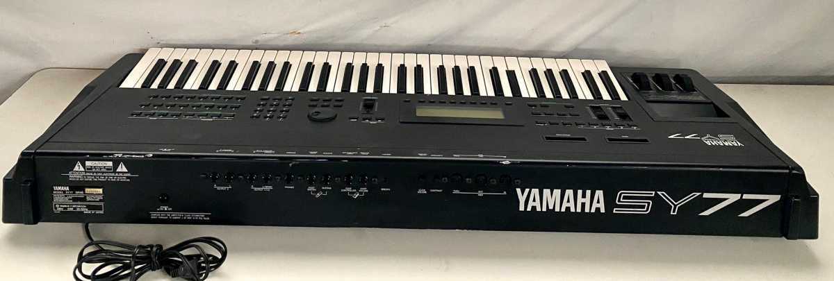 T322 ☆YAMAHA ヤマハ シンセサイザー SY77 ハードケース付き(ヤマハ 