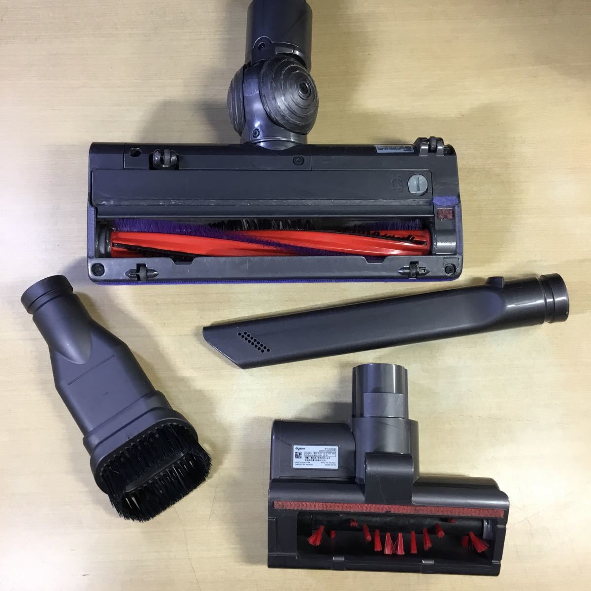 Dyson V6 Motorhead |