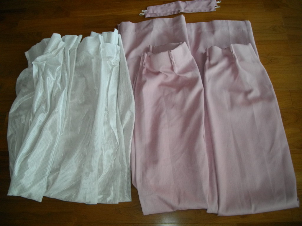 ニトリ カーテン 100 178 サイズ2枚セット スモーキーピンク レースカーテン2枚付き計4枚タッセル付き 状態良 丈178cm 売買されたオークション情報 Yahooの商品情報をアーカイブ公開 オークファン Aucfan Com