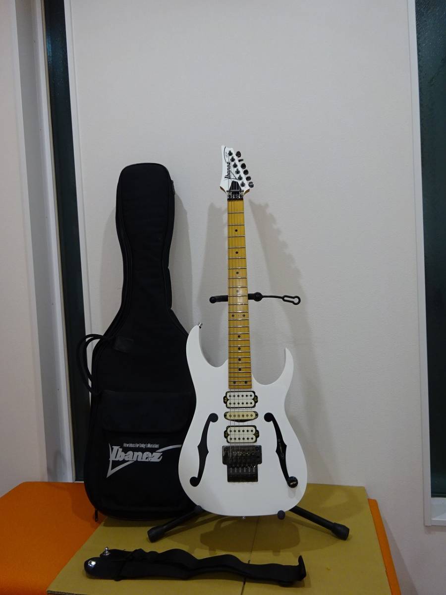 Ibanez PGM300 WH ポールギルバートモデル Ibanez PGM300 WH 税込販売価格 ￥128,000- 中古 根強い人気のポール