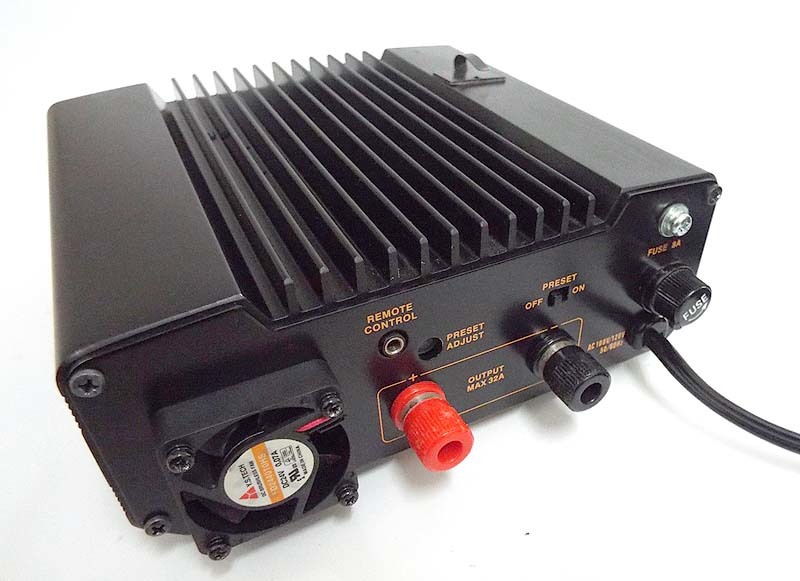 ALINCO 直流安定化電源 スイッチング式 32A DM-330MV ALINCO 直流安定