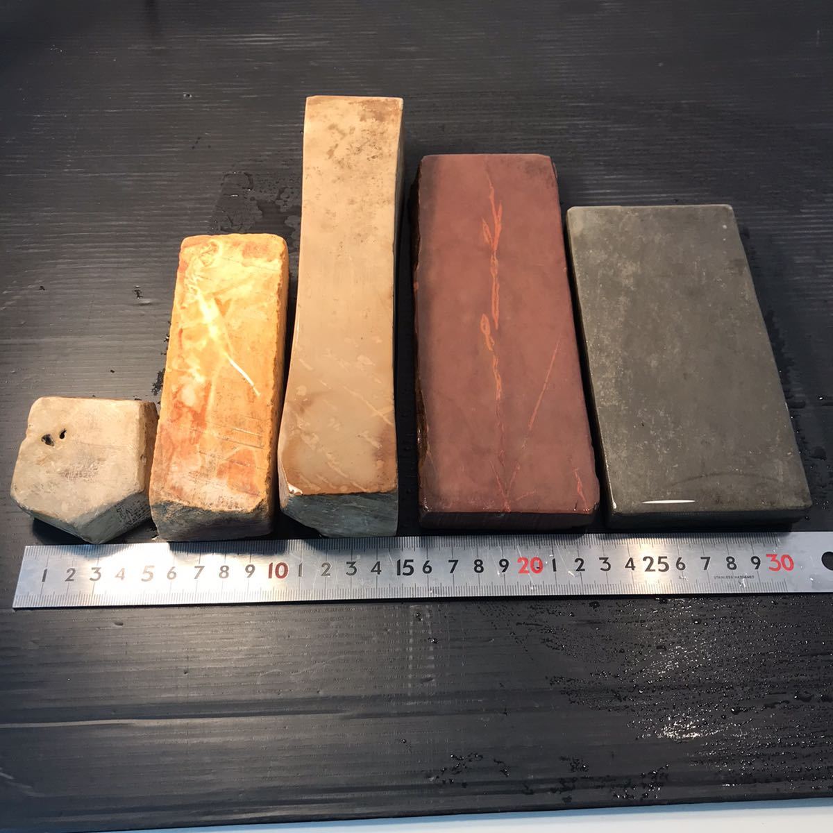 天然砥石 名倉の通販 砥石 刀剣 天然 純三河 手斧 大工道具 検 天然砥石三河名倉その4 白名倉 &frasl; 白 天然名倉砥石 天上 三河白の値段と価格推移は？｜124件の売買データから天然砥石