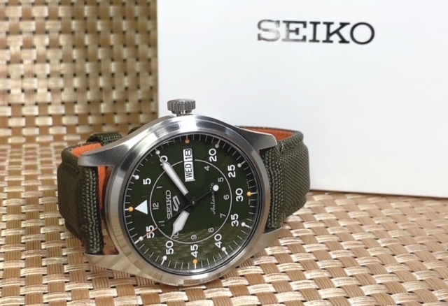 Seiko セイコー 正規品 セイコー5 セイコーファイブ 5スポーツ 腕時計 自動巻き フィールドストリート ナイロンベルト 防水 カーキ セイコー 売買されたオークション情報 Yahooの商品情報をアーカイブ公開 オークファン Aucfan Com