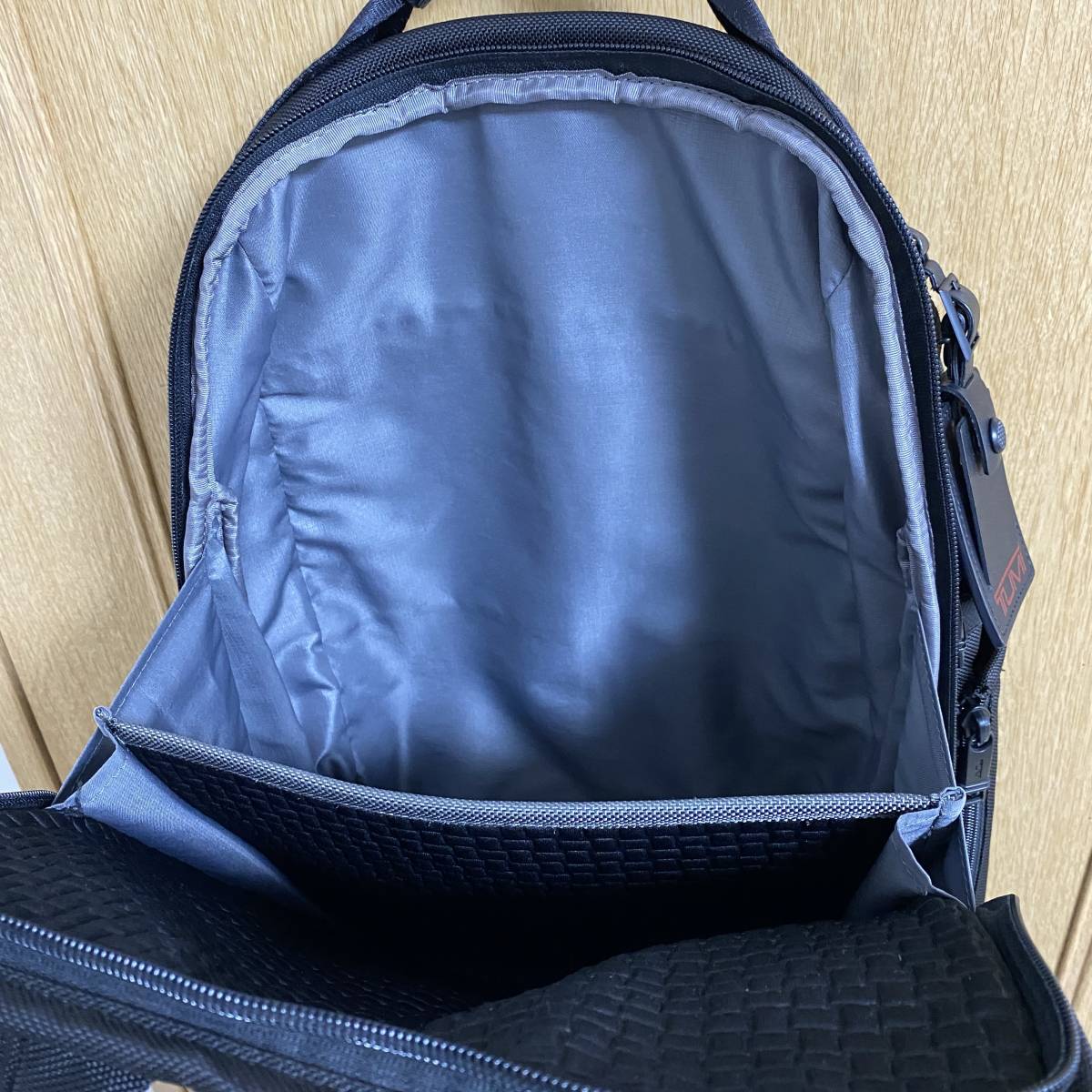 現行品○定価71,500円○極美品○TUMI ALPHA3 2603177D3 スリム 