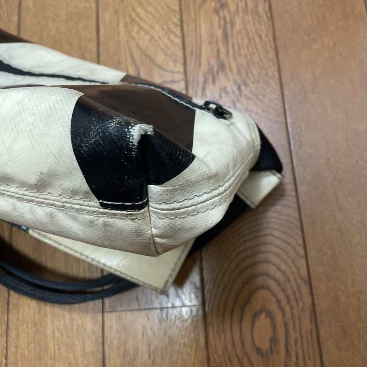 FREITAG フライターグ LAURA ホワイト（美品】FREITAG