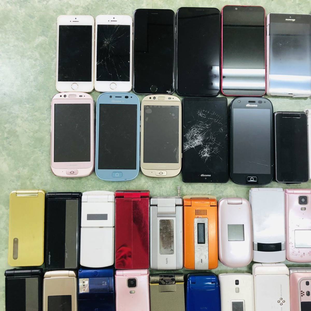 携帯電話 部品取り ガラケー・スマホ・iPhone ジャンク60台(携帯電話