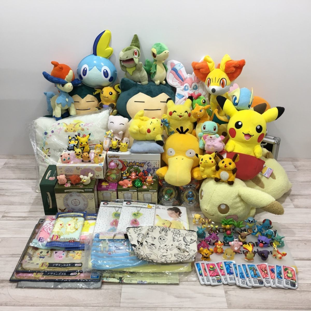 現状品 ポケモングッズ色々（ぬいぐるみ・フィギュア 等） まとめて 