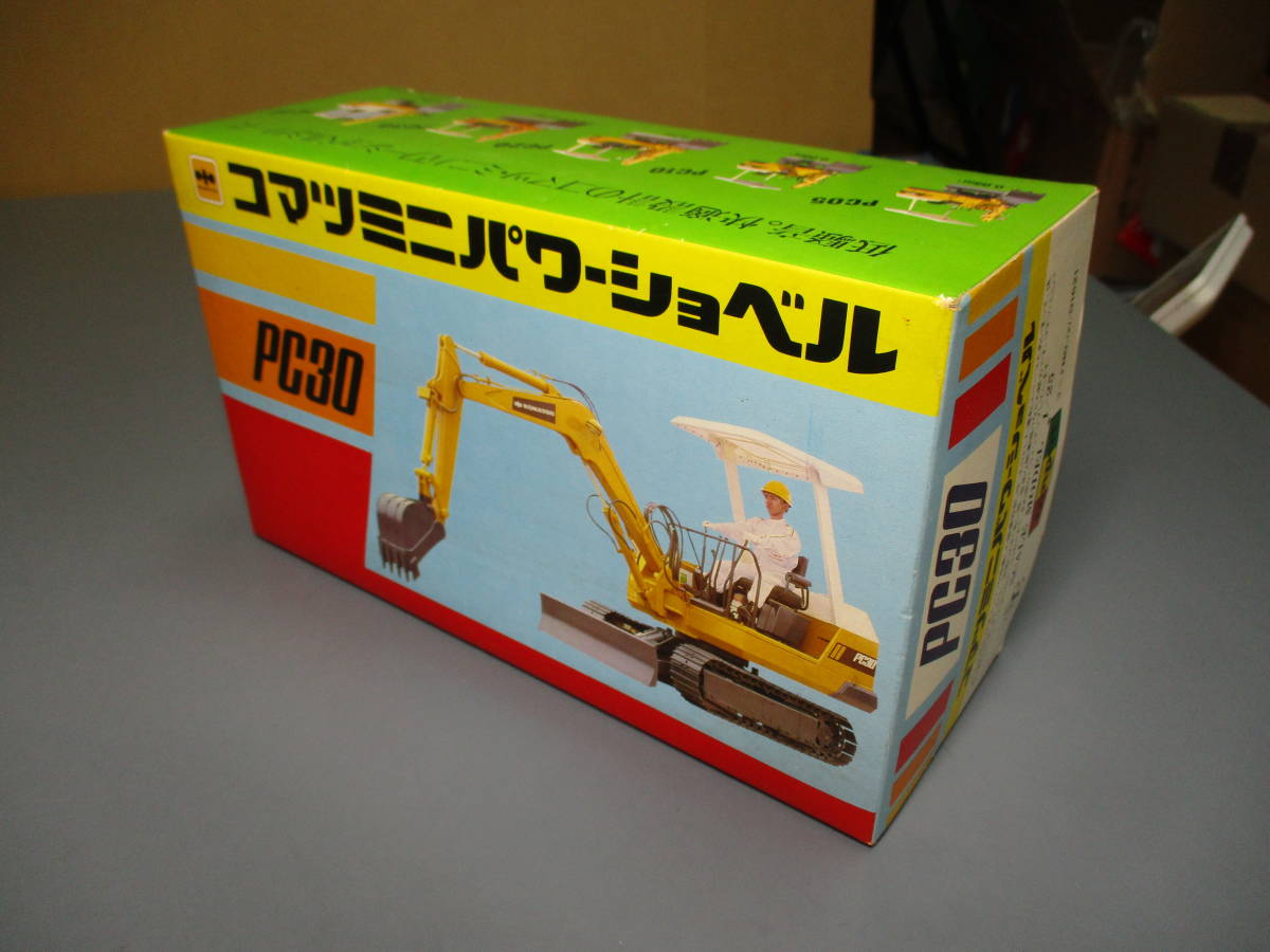 【美品箱なし】コマツ☆ヨネザワ ダイキャストモデル☆ ホイール式パワーショベル PW60 ☆1/40スケール ダイヤペット コマツ ヨネザワ No.K-51 日本製 KOMATSU