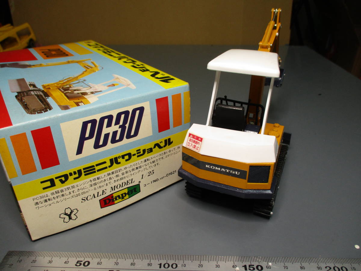 【美品箱なし】コマツ☆ヨネザワ ダイキャストモデル☆ ホイール式パワーショベル PW60 ☆1/40スケール ダイヤペット コマツ ヨネザワ No.K-51 日本製 KOMATSU