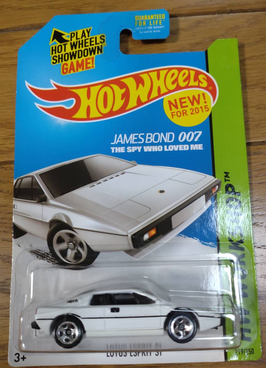 ミニカー　ホットウィール　007 ジェームズ・ボンド　ロータス・エスプリ_1