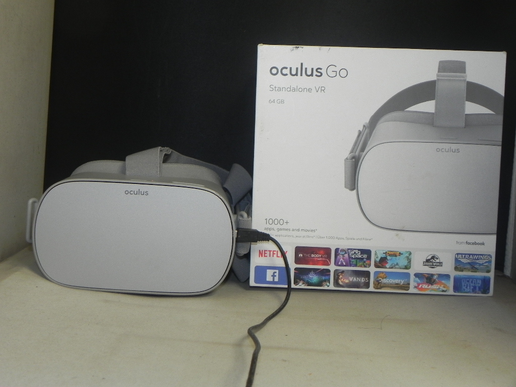 スマホ Oculus Go 64gb コントローラー欠品 の通販 By スラ Shop ラクマ ーラーとス Mcmc Gr