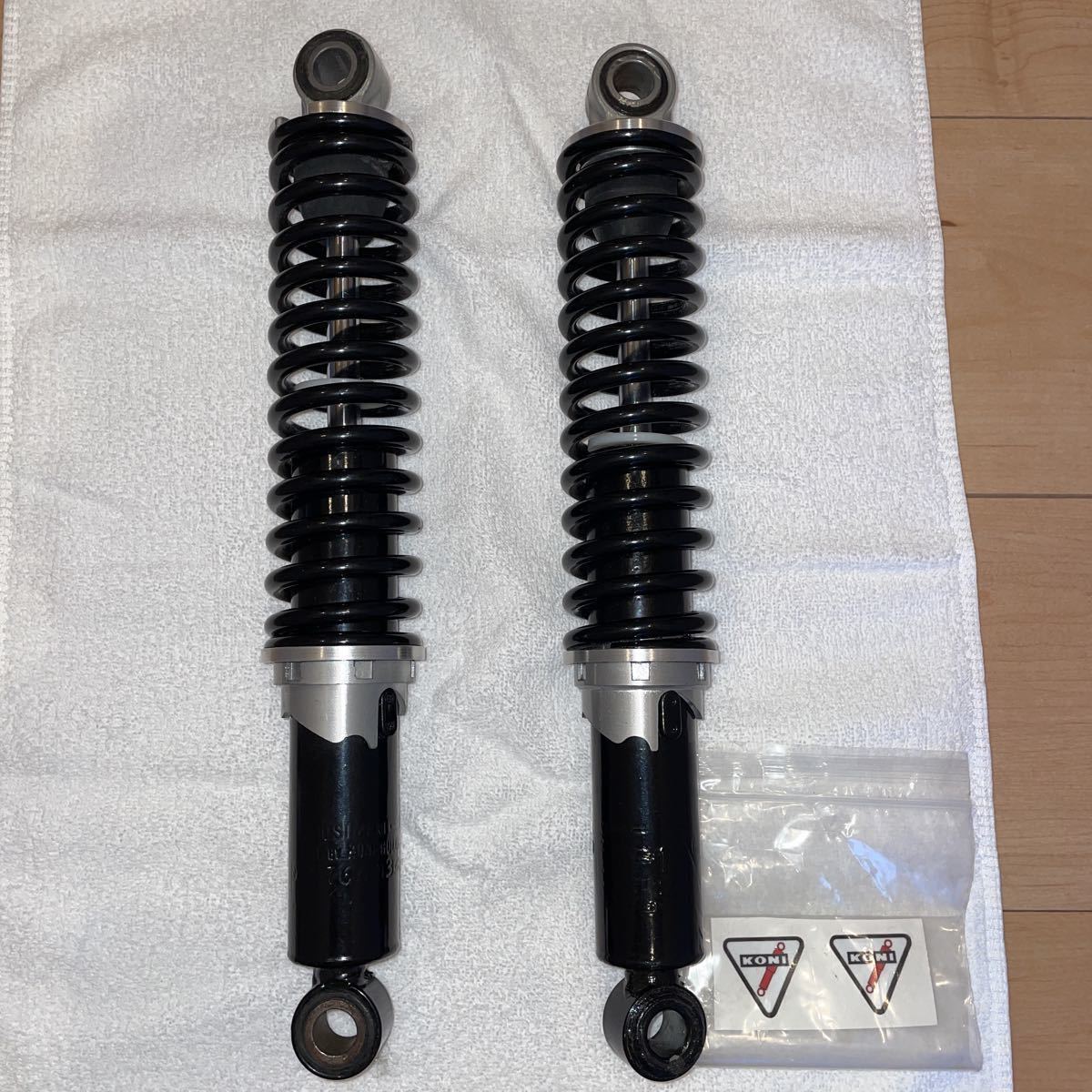 CBX400F CBX550F BEETアルフィン サイドカバー (検索)当時物 純正 外装