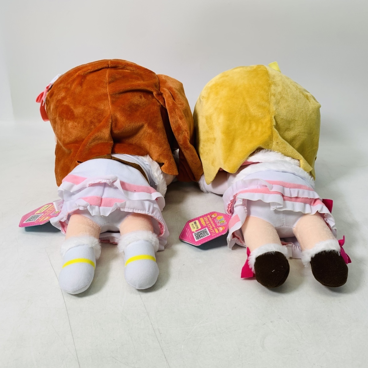 セガ ラブライブ メガジャンボ寝そべりぬいぐるみ Snow Halation 高坂海美 園田海未 絢瀬絵里 小泉花陽 4人セット その他 売買されたオークション情報 Yahooの商品情報をアーカイブ公開 オークファン Aucfan Com