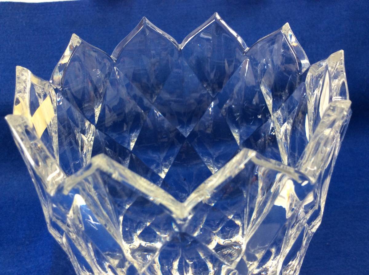 ドイツ製 Fw Witt Wer Reine Handarbeit クリスタルガラス Bleikristall 24 カットガラス インテリア 花瓶 花瓶 売買されたオークション情報 Yahooの商品情報をアーカイブ公開 オークファン Aucfan Com