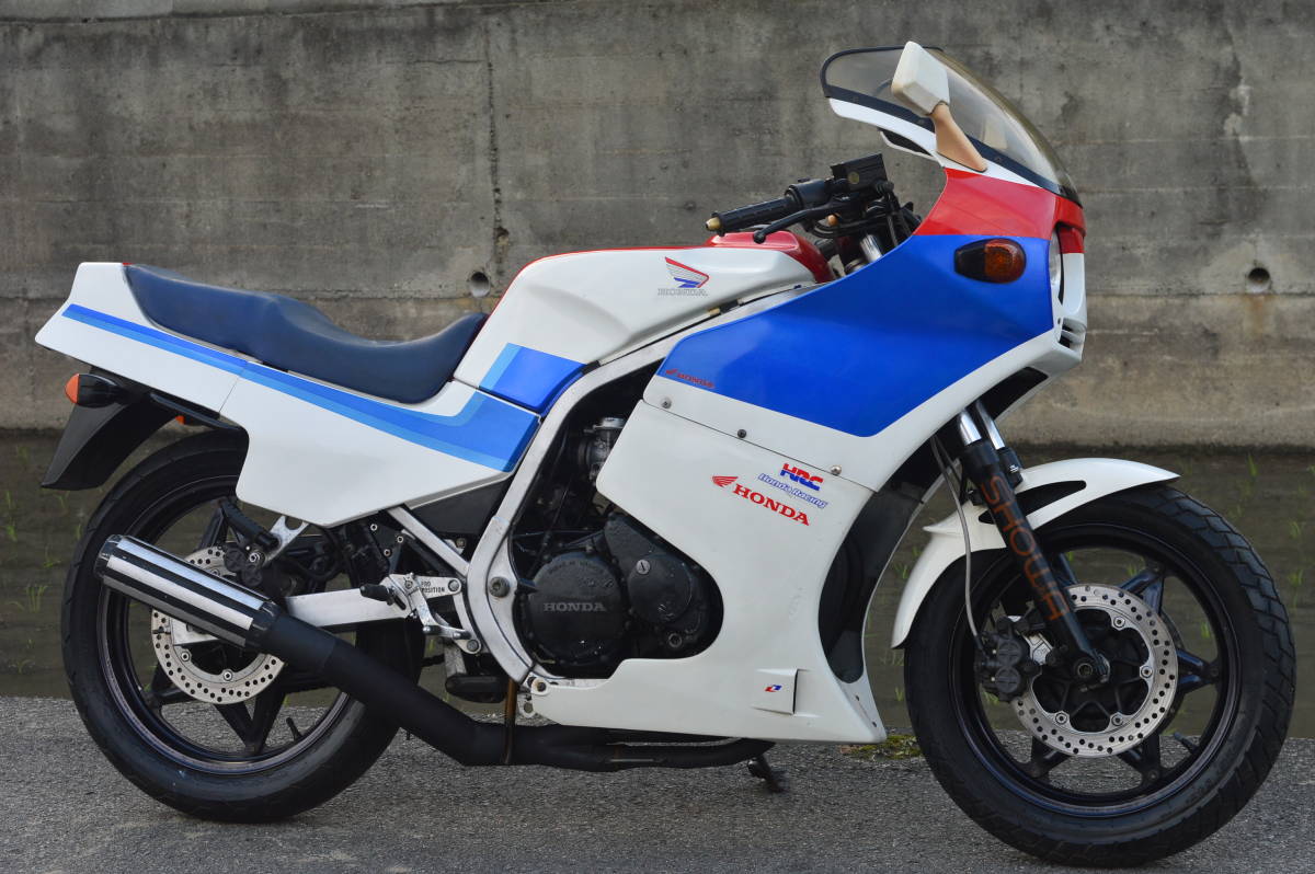 投稿詳細｜MOTOCLE 画像 「CBRはここから始まった」1983ホンダCBR400F 