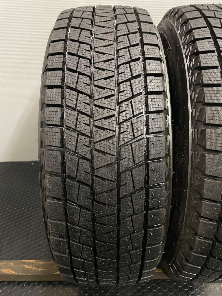 未走行に近い BS BLIZZAK DM-V1 215/65R16 16インチ スタッドレス 2本