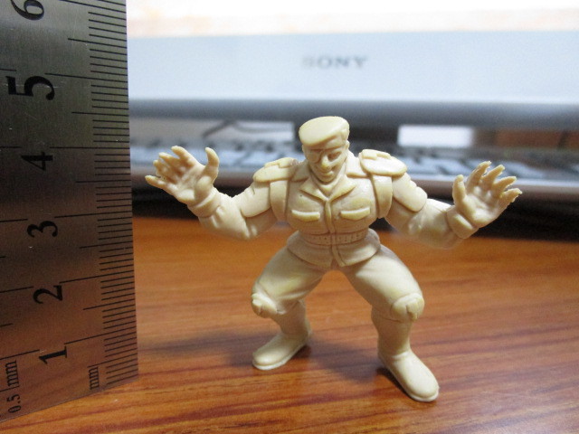 北斗の拳消しゴム カーネル大佐 ベージュ キャラ消し 北斗の拳 売買されたオークション情報 Yahooの商品情報をアーカイブ公開 オークファン Aucfan Com