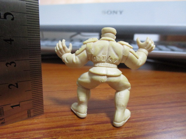 北斗の拳消しゴム カーネル大佐 ベージュ キャラ消し 北斗の拳 売買されたオークション情報 Yahooの商品情報をアーカイブ公開 オークファン Aucfan Com