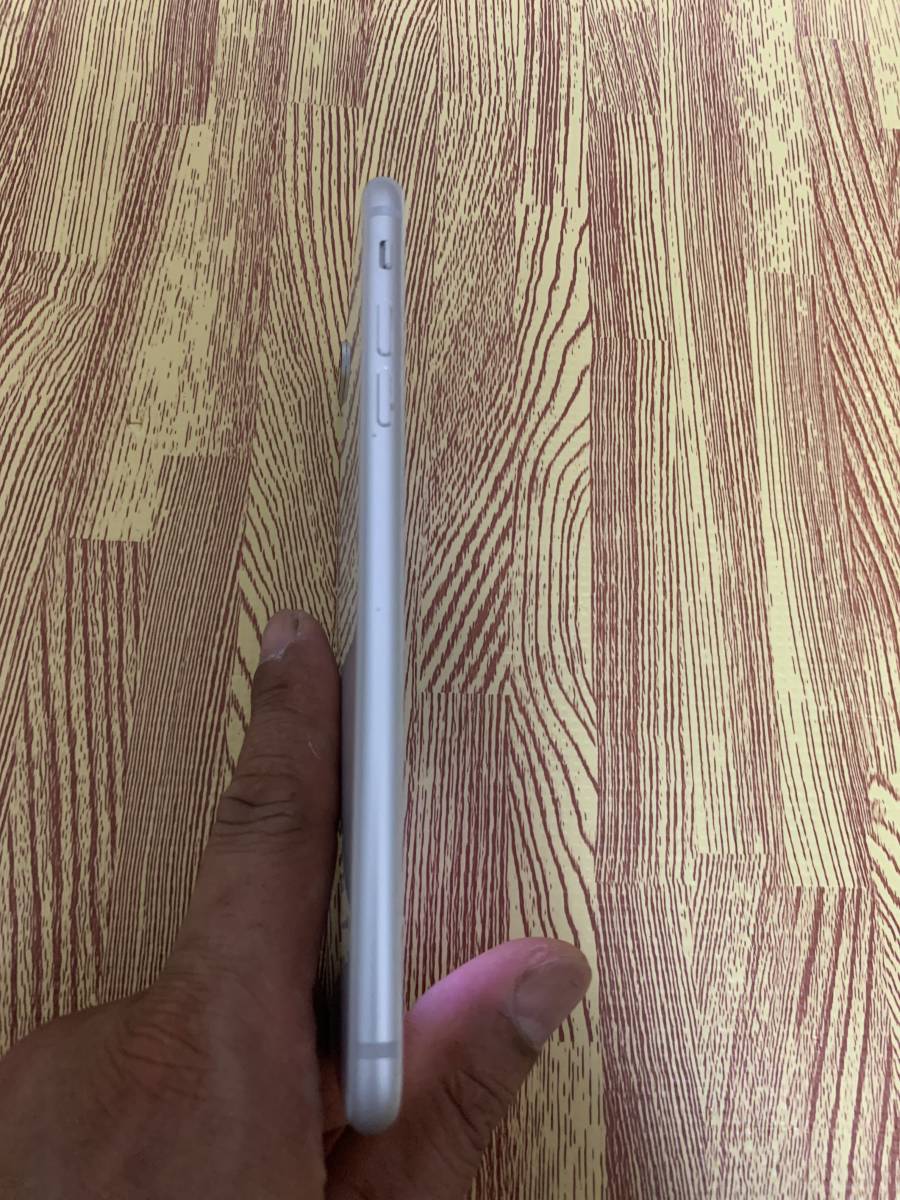 Apple iPhone 8 Plus 64GBシルバー/AU KDDI/SIMロック解除済み(SIM