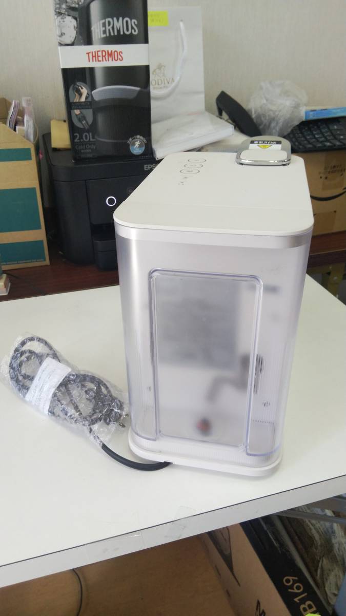 ネスプレッソ カプセル式コーヒーメーカー ラティシマ・ワン シルキー