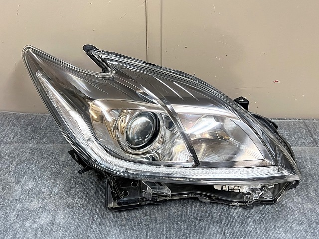 プリウス ZVW30 後期 HID 純正 右ヘッドライト/右ヘッドランプ KOITO 47-52 ▼23916/C1/あ