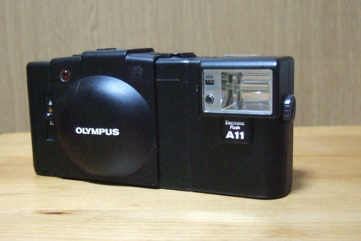 名機 オリンパスXA2 A11付（動作未確認につきジャンク扱い） 家電、AV