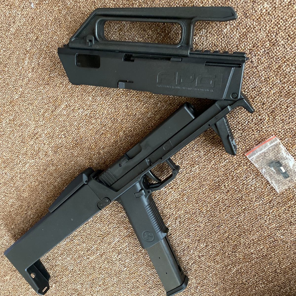 希少・不調につきジャンク扱 KSC MAGPUL FPG マガジン2本箱おまけ付