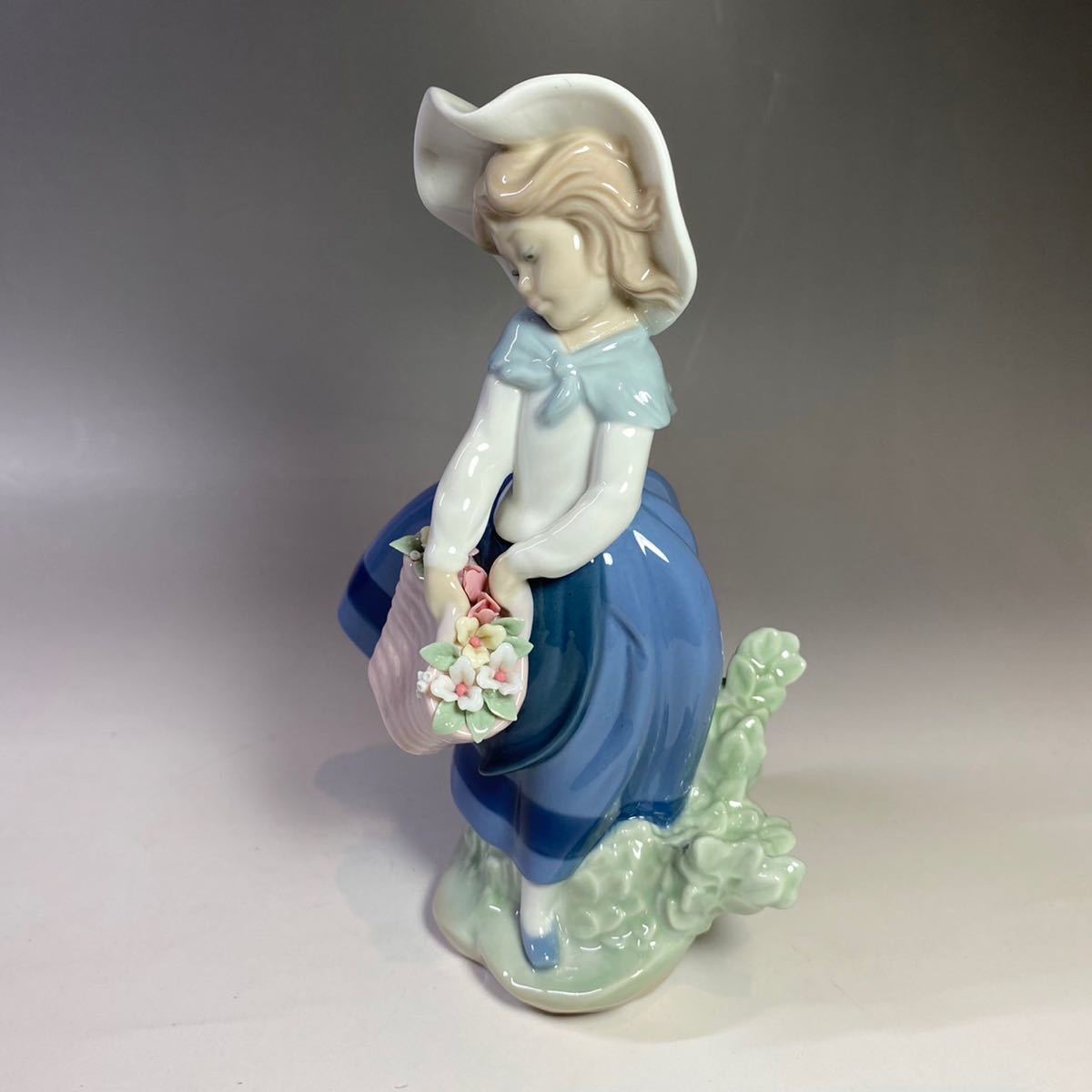 美品】リヤドロ ＃5222「綺麗な花ばかり」 フィギュリン 1点 陶器人形 